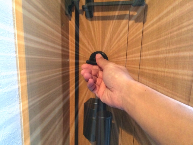 室内ドア 扉に後付けで鍵 ドアノブを取り付ける方法を解説 部屋のリノベーション 鍵開け 鍵交換 Key110