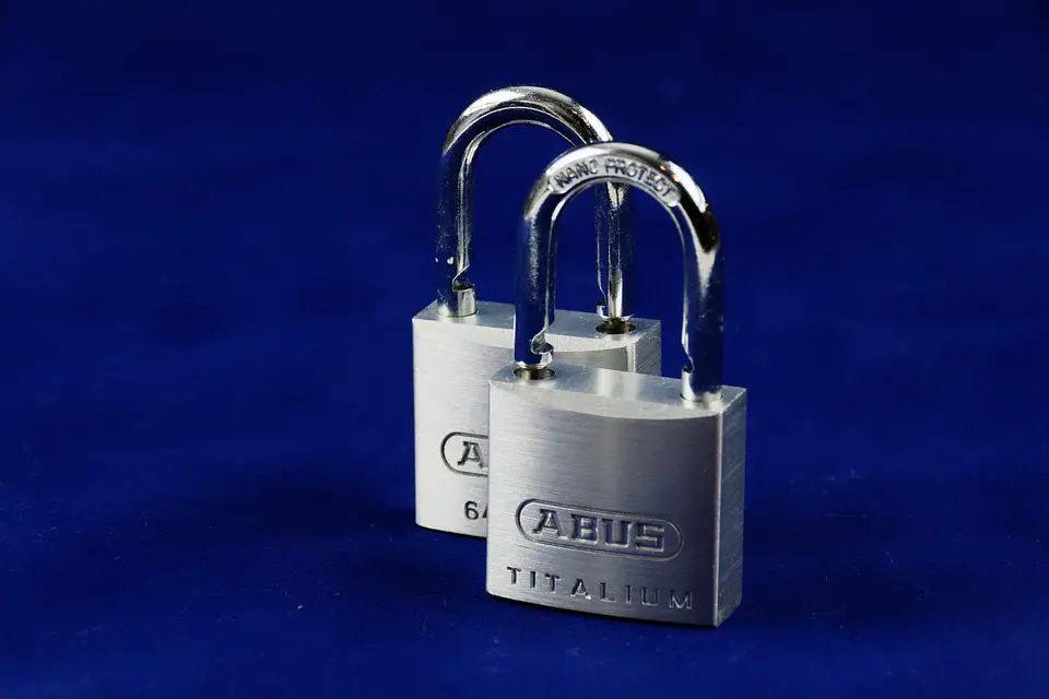 南京錠の開け方が分からない方へ簡単に開ける方法をまとめて紹介 鍵開け 鍵交換 Key110