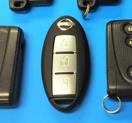 セレナの鍵について知りたい 特徴や車のトラブルについて解説 鍵開け 鍵交換 Key110
