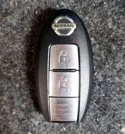 セレナの鍵について知りたい 特徴や車のトラブルについて解説 鍵開け 鍵交換 Key110